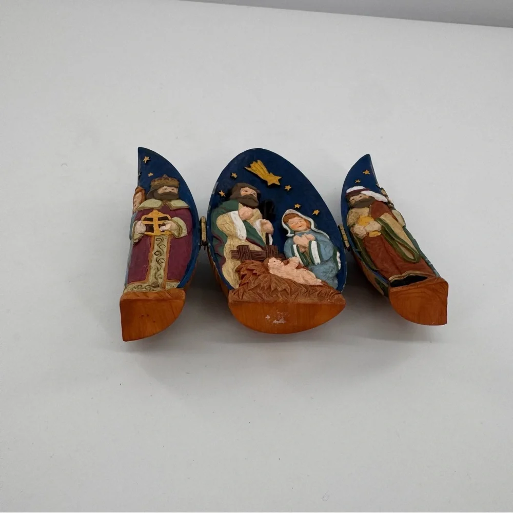 Vintage Lillian Vernon Tri Fold Egg Shaped Nativity Scene Table‎ Top Decor 5